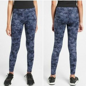Athleta Girl High Rise Printed Chit Chat Tight / Leggings Size Medium - Blue